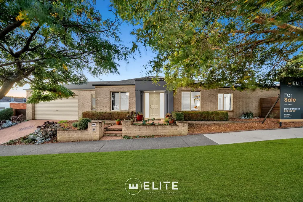 Berwick 4房  "FAMILY FRIENDLY 4 BEDROOM HOME - WALK TO BRENTWOOD PRIMARY AND KAMBRYA SECONDARY SCHOOLS!"
