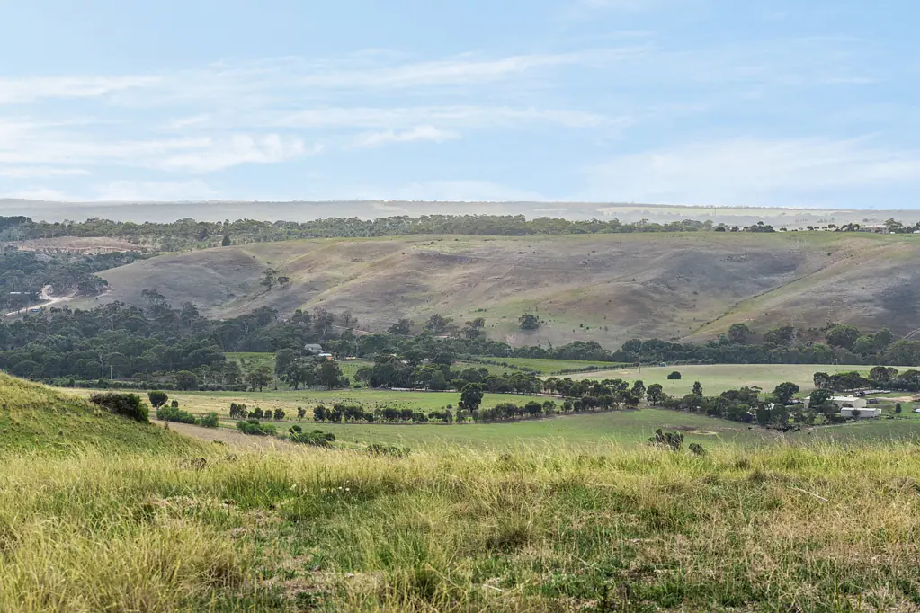 Lethbridge Uninterrupted Views on a Hectare!
