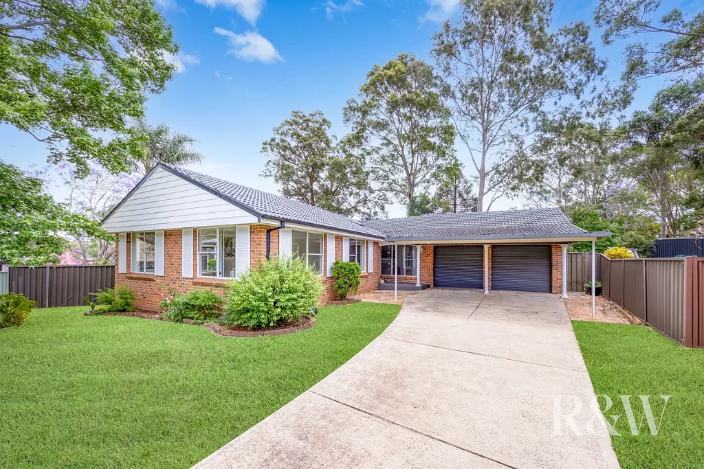 Ingleburn 4 Slaapkamer SPACIOUS FAMILY HOME WITH GRANNY FLAT POTENTIAL - 748m2