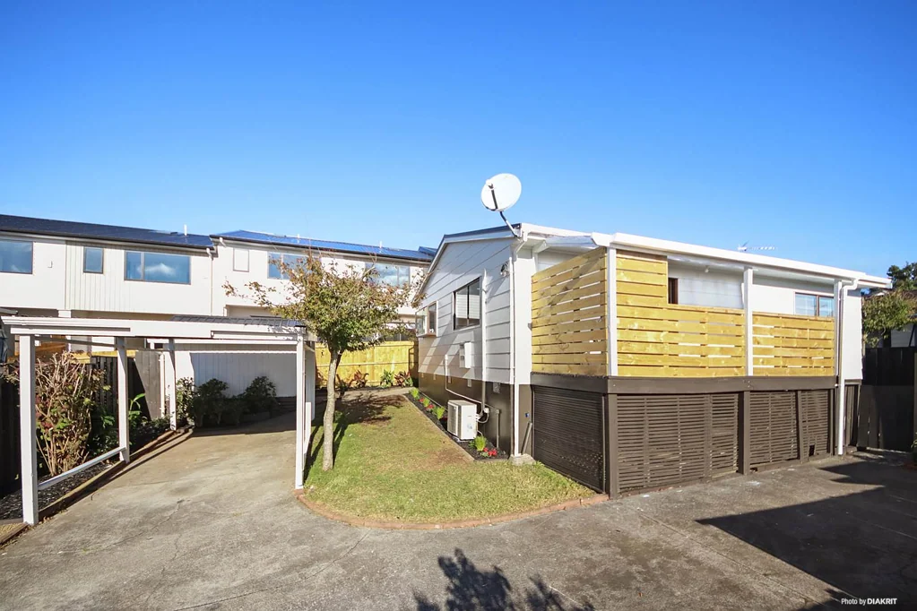 2/18 Binsted Road, New Lynn, Waitakere City, Auckland