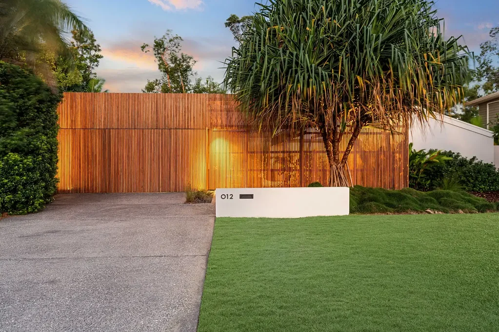 Noosaville 4Kwarto Designer Home in Noosa's Golden Triangle