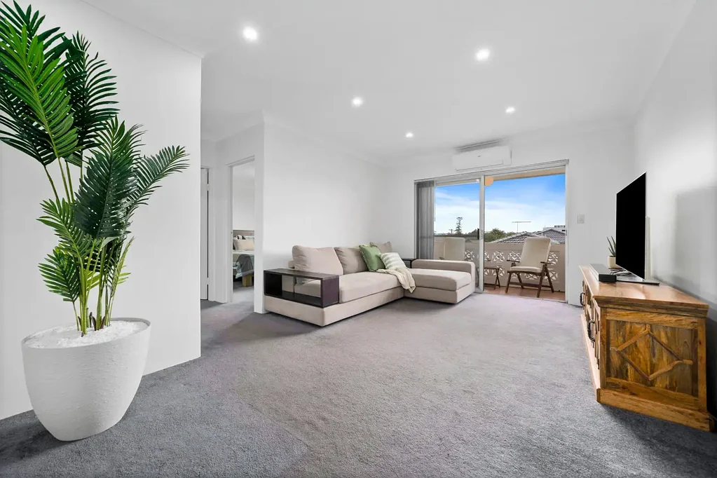 Harris Park 2房 焕然一新的阳光充足朝北公寓 Refreshed sun filled north-Facing apartment