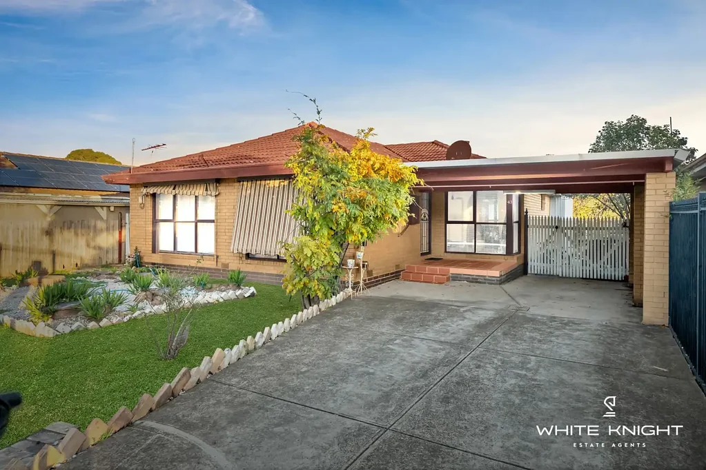 Albanvale 4房 宽敞660m²地块 临街15.2m面宽 主卧带按摩浴缸 开放式厨餐区 带棚户外用餐 成长家庭理想选 Unlock the Potential – Large Block with Flexible Floorplan