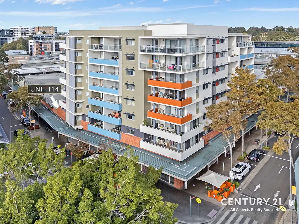 Rouse Hill 2房 Rouse Hill 充满活力的社区中心，尽享现代生活！ Contemporary Living In The Heart Of Rouse Hill's Beating Community!