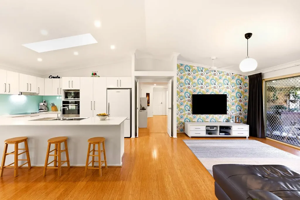 Albany Creek 4房 拎包入住的家庭住宅，带泳池、工坊和房车停车位 Move-In Ready Family Living with Pool, Workshop & Caravan Parking