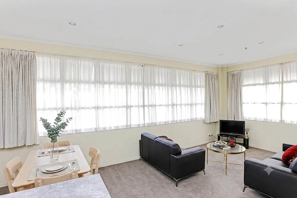 AWESOME ONE BEDROOM IN THE QUAY REGENCY APARTMENTS