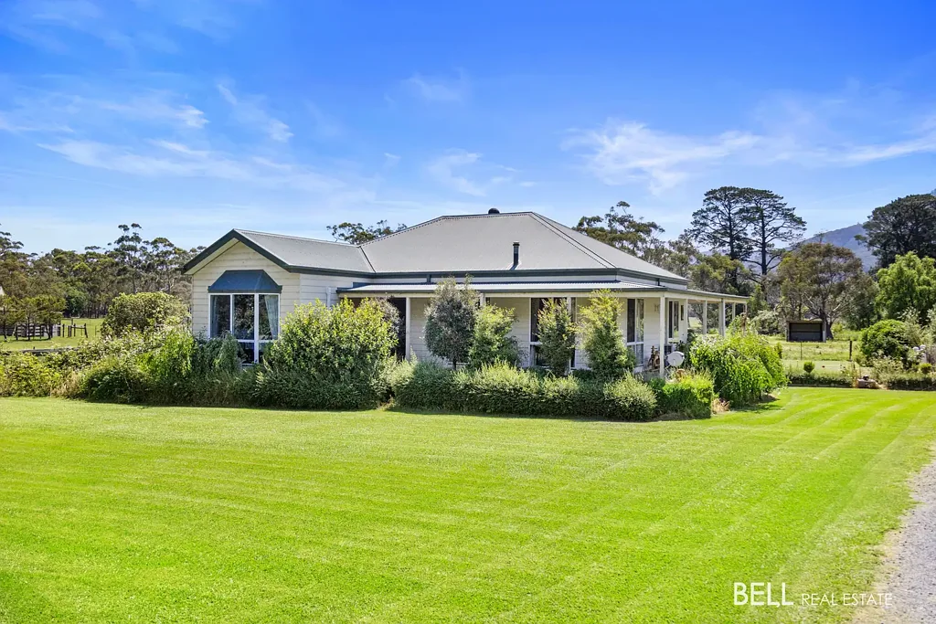 Wesburn 2कमरा Acreage Paradise on 4.5 acres with Great views in a Glorious Location