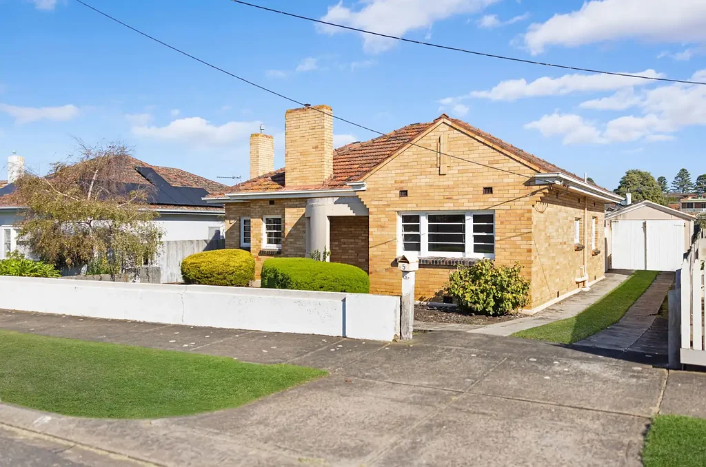 Warrnambool 3房  Timeless Mid-Century Charm