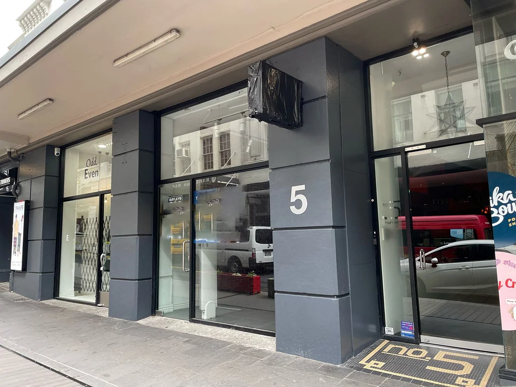 Auckland Central High Street Location with Motivated Landlord