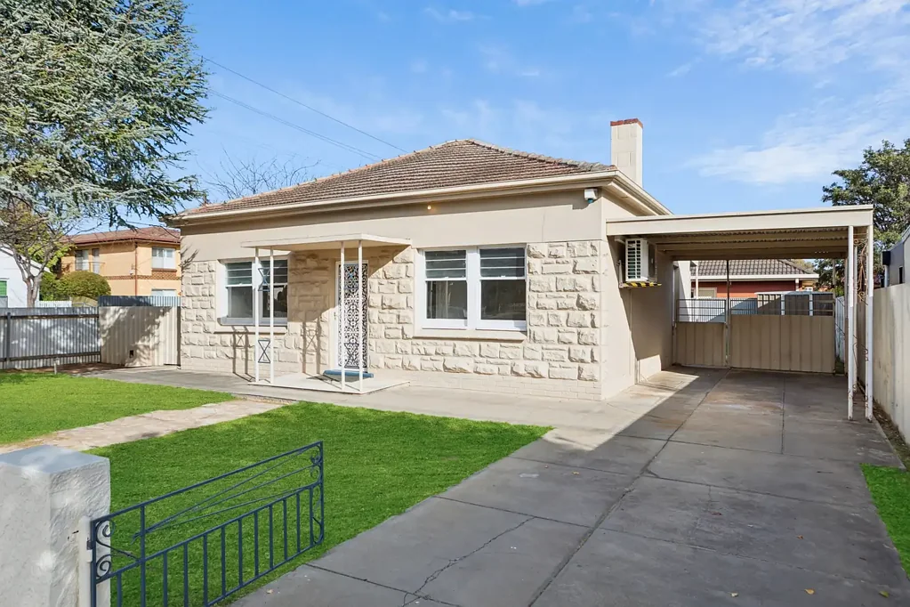 Brooklyn Park 2房  Corner Charm Meets City-to-Sea Convenience