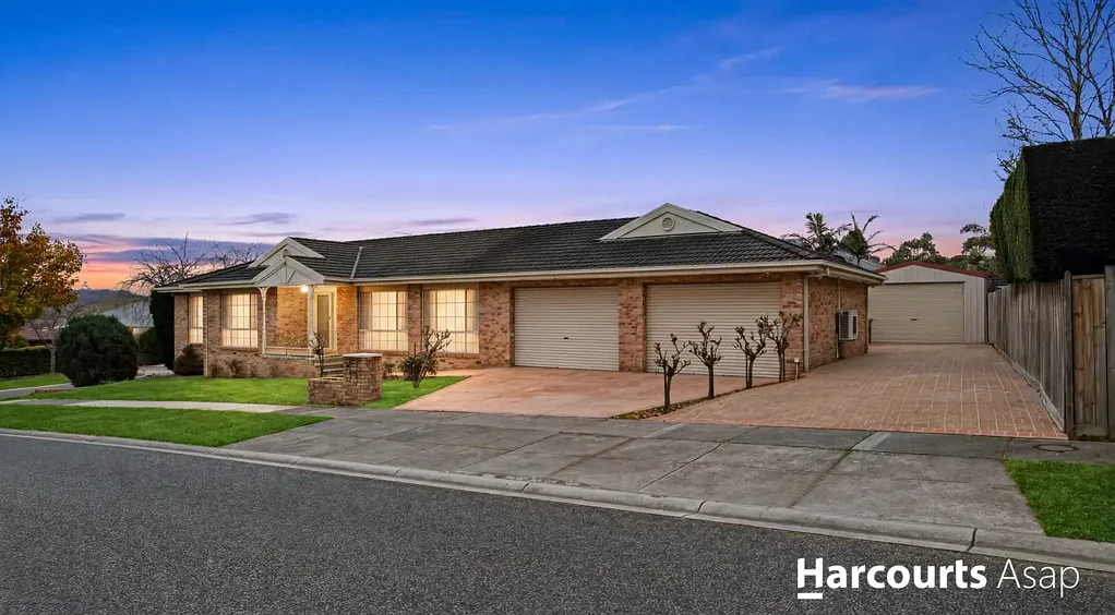 Narre Warren South 4ਬੈੱਡਰੂਮ Grand Family Living on a Huge 1,002m² Block!