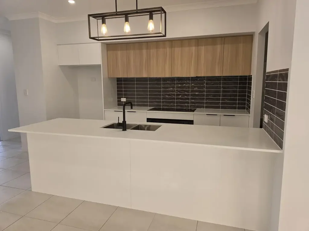White Rock 4침실 Completed and ready to move in