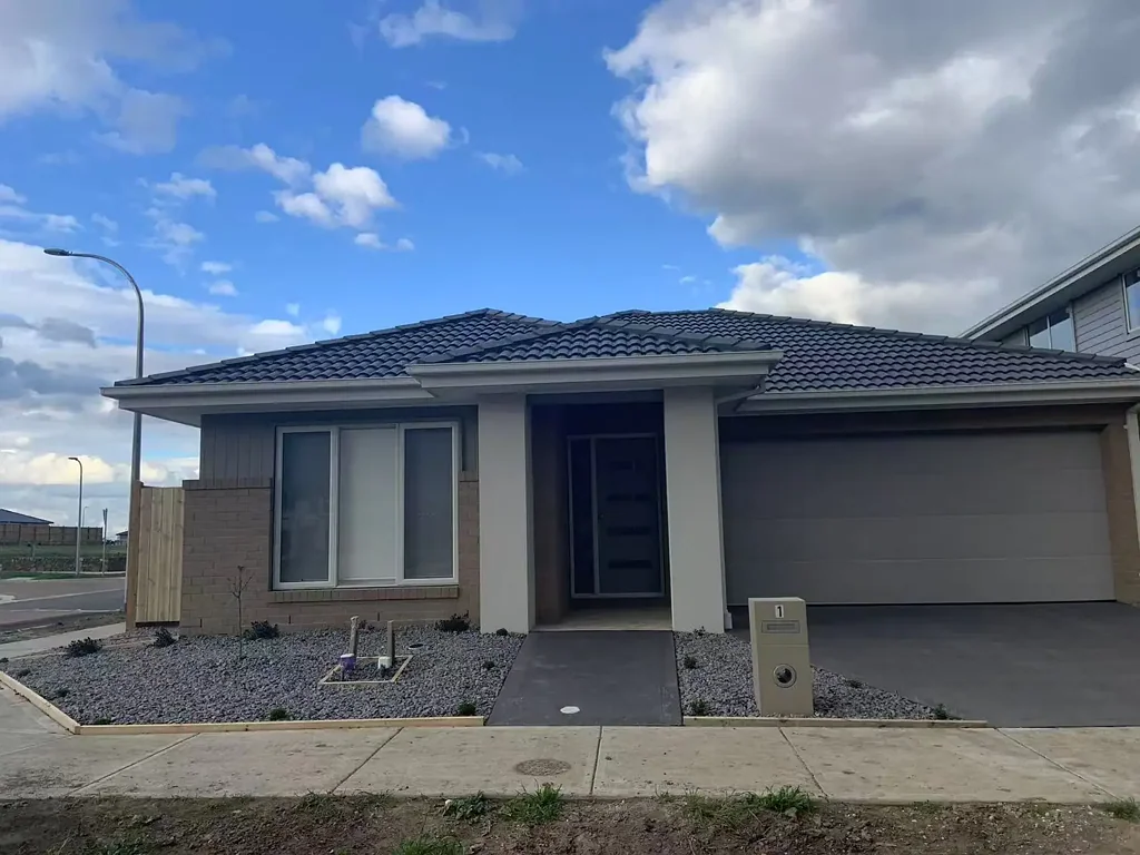 Brand New Fresh Modern Comfort, Spacious Design & Alfresco Entertaining