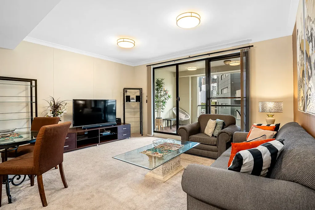 Stunning ‘ As New ‘ Fully Furnished 1 Bedroom Unit