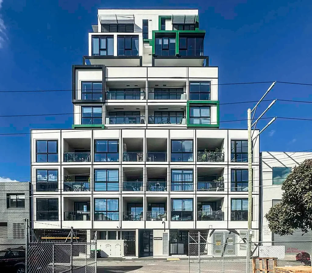 This As-new complex is perfectly located between all the Abbotsford and Collingwood have to offer