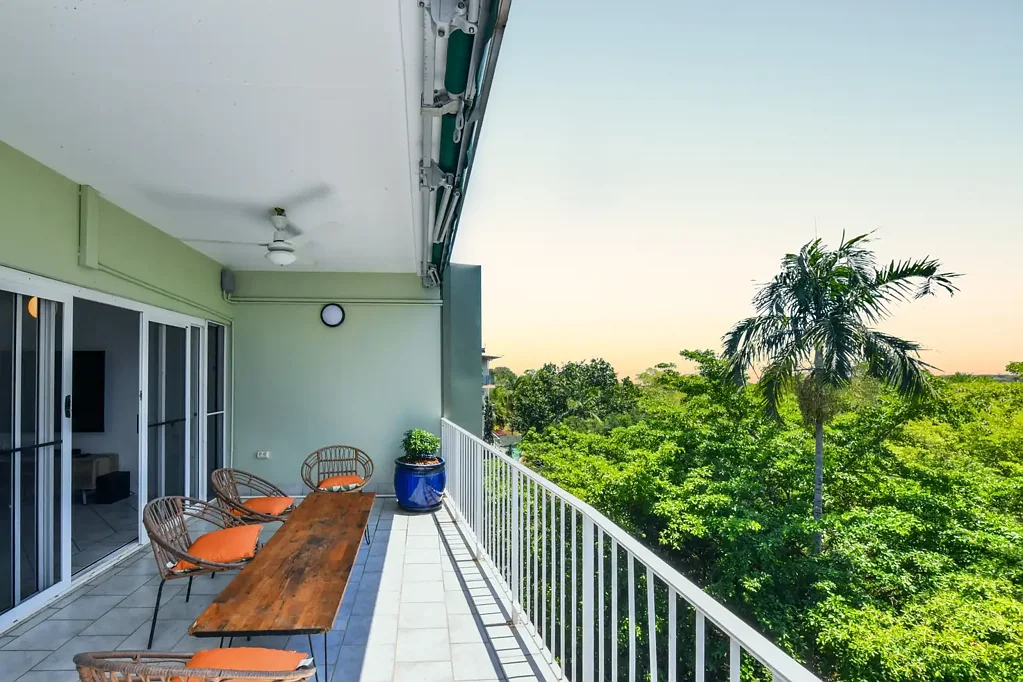 Larrakeyah 3房  Leafy Views, Top Floor Position & CBD Convenience