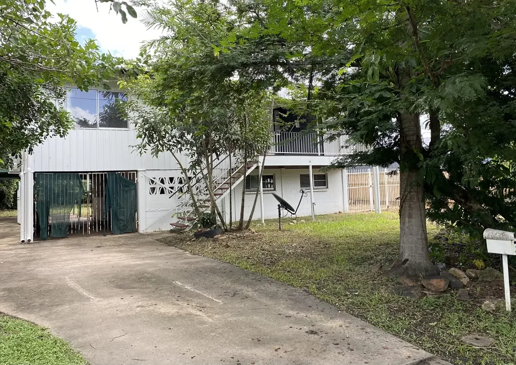 Aitkenvale 3બેડરૂમ INVESTOR OR OWNER/OCCUPIER OPPORTUNITY IN AITKENVALE.  1,012M2 BLOCK!