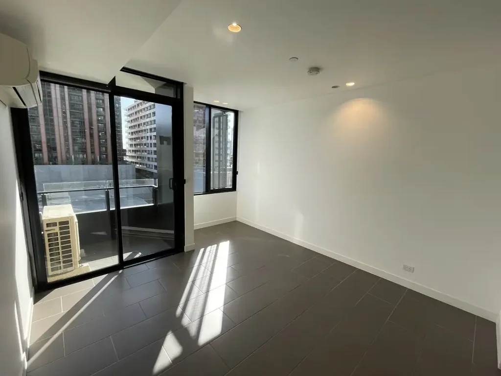 LEASE A LIFESTYLE IN ELM!