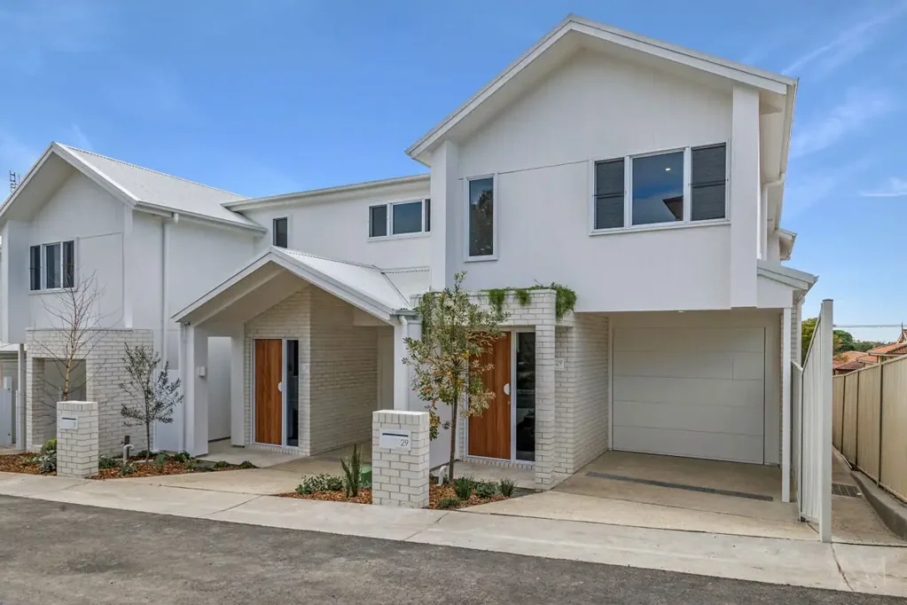 New Lambton 3Moenga Architecturally Designed Luxury with Lift Access