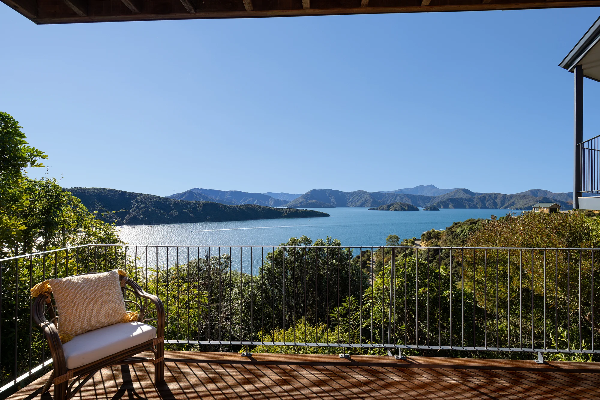 Waikawa 5房  Breathtaking Coastal Living - Heavily reduced