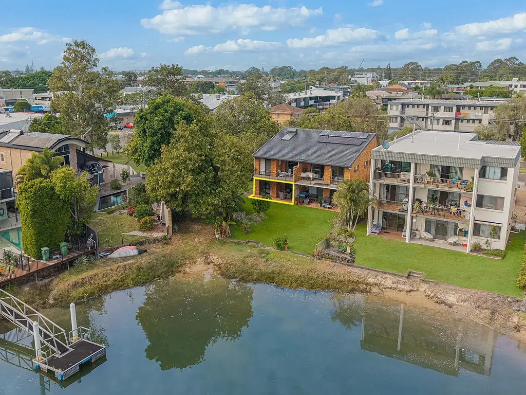 Mooloolaba 2 Bedroom Highly desirable ground floor, waterfront apartment with modern amenities