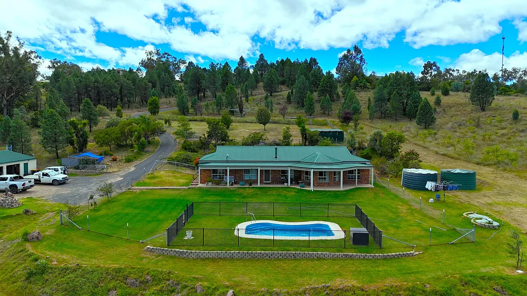 Quirindi MODERN HOME, POOL & SHEDS WITH STUNNING VIEWS