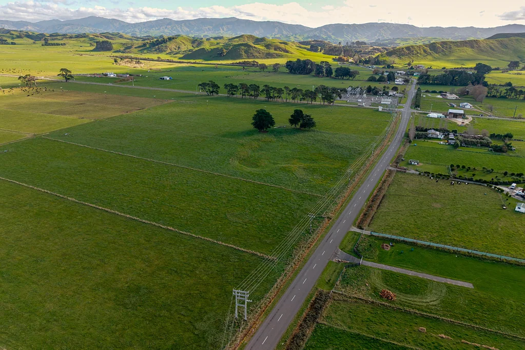 Pahiatua  Lifestyle section with surrounding development