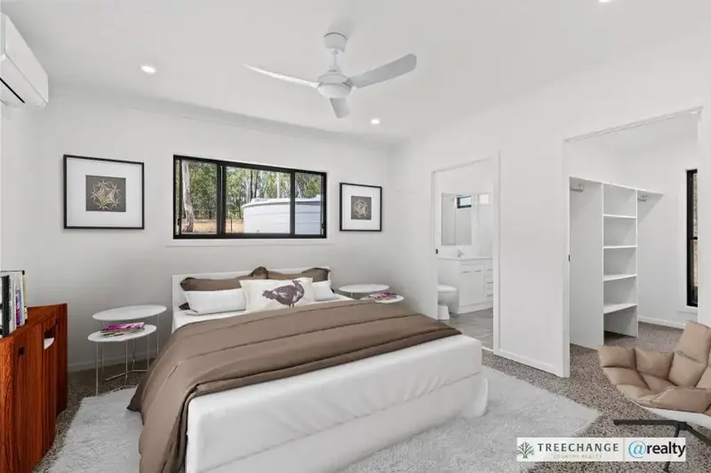 Apple Tree Creek 4બેડરૂમ Stylish country on large block!