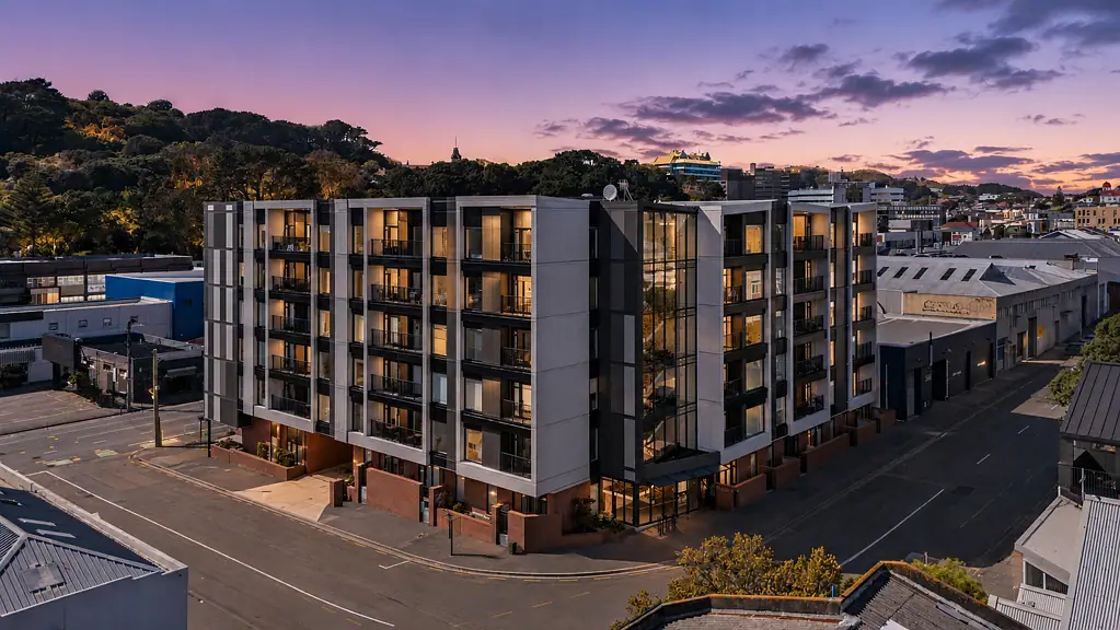 Mount Cook 2房  NORTH-WEST CORNER, SUN-FILLED, MODERN CITY LIVING