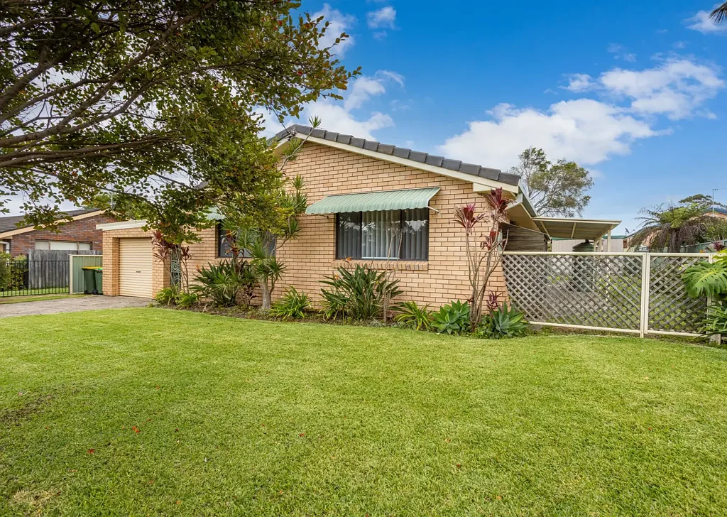 For Rent in the Heart of Old Bar – Walk to Everything!