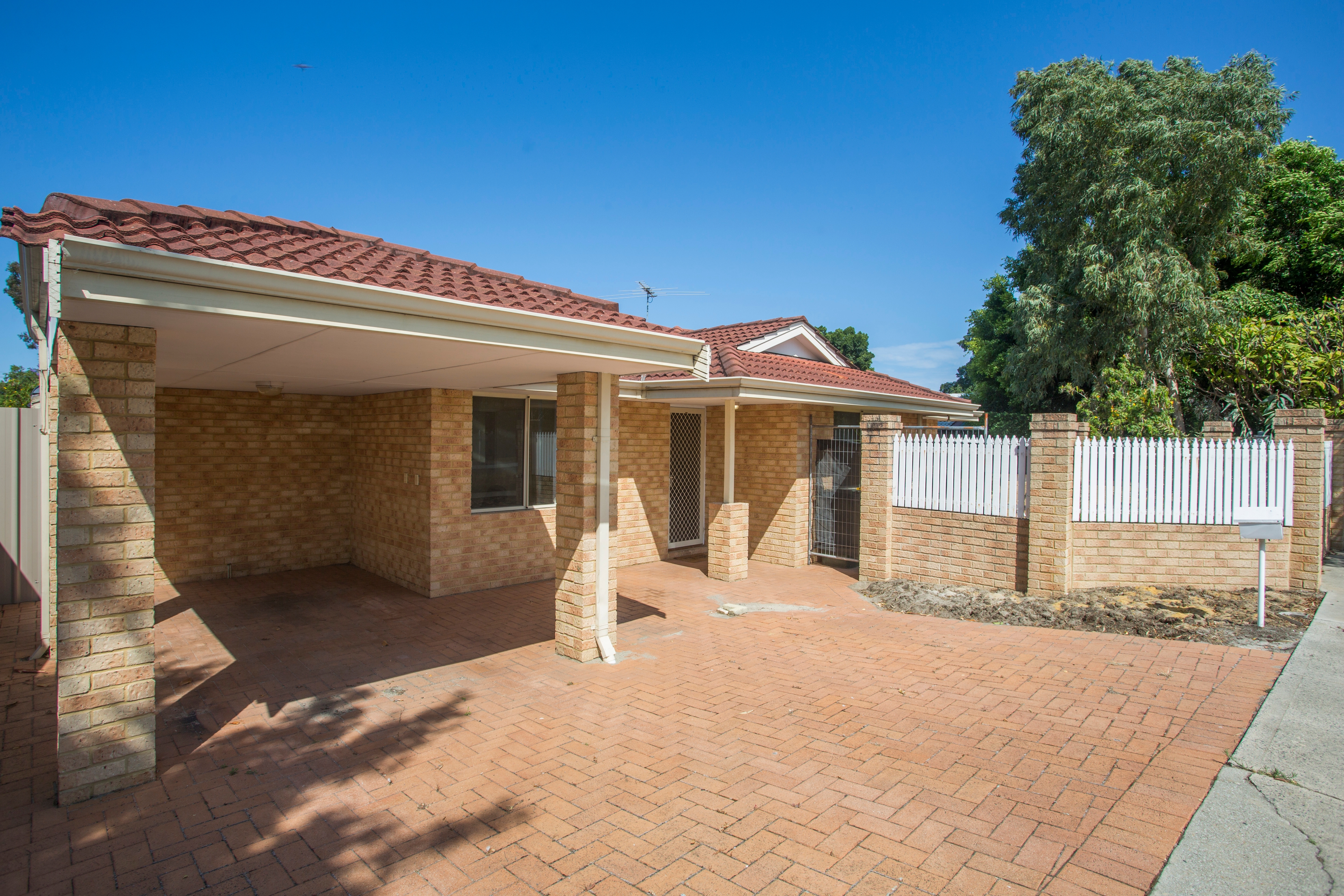 UNIT 1 53 BEATTY AV, EAST VICTORIA PARK WA 6101, 0 Bedrooms, 0 Bathrooms, House