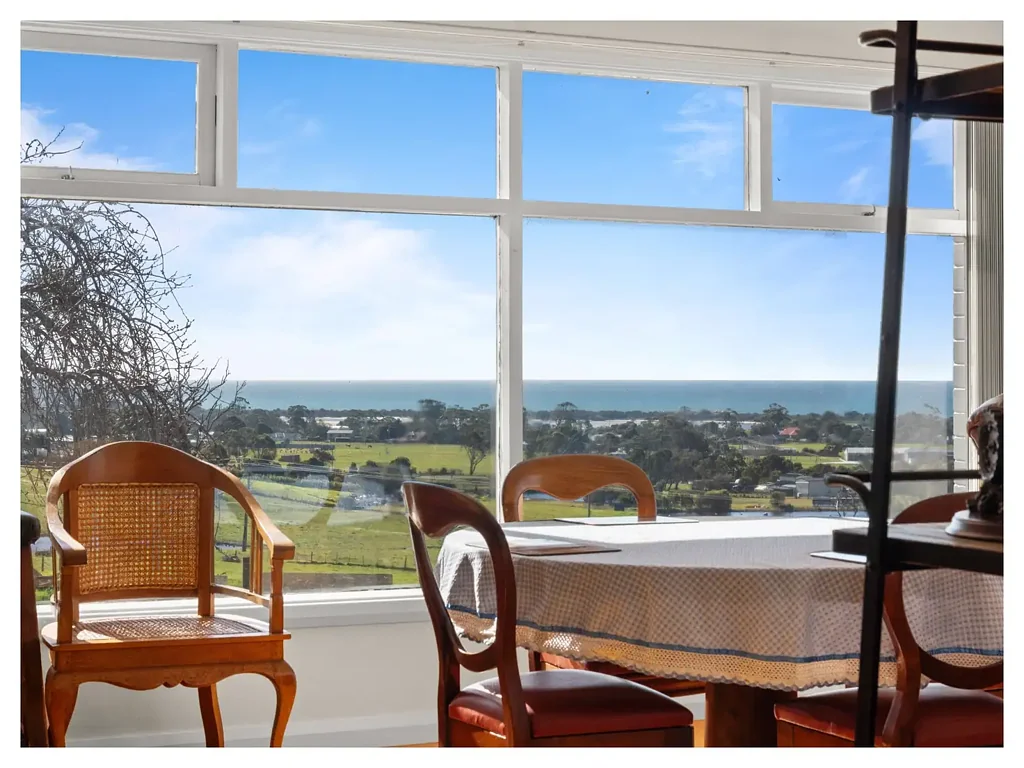 Bridport 5Zimmer THIS SPACE: Rural Serenity, Coastal Views, and Room to Grow.
