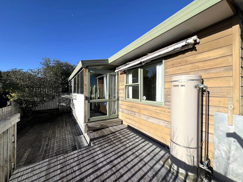 Sunny and Comfortable Living