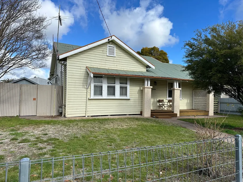 Henty 3房  "Mardan" - Where Country Cottage Charm Meets Comfort, Community and Convenience