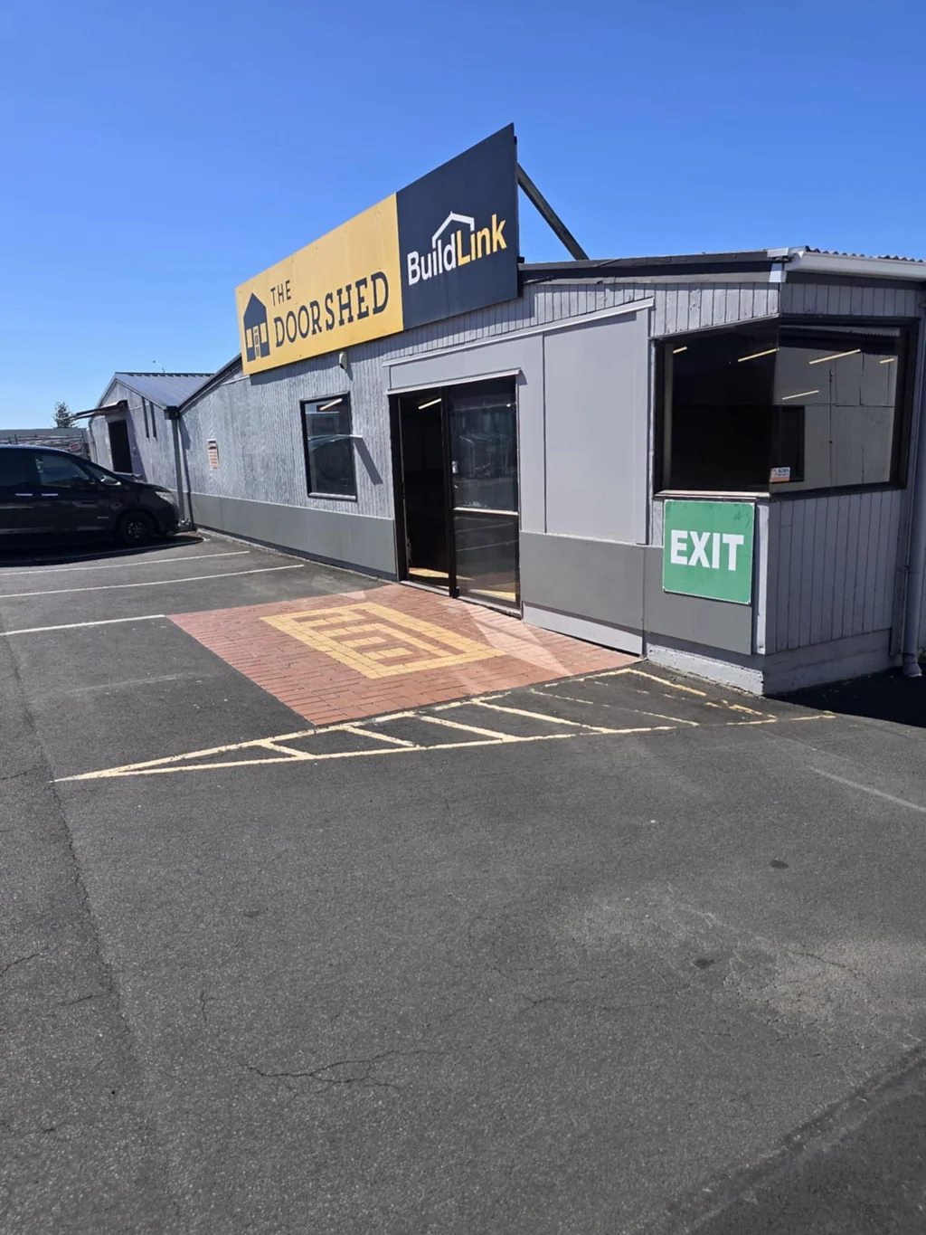 Mount Wellington 460m2 Industrial Warehouse PRICE REDUCTION !