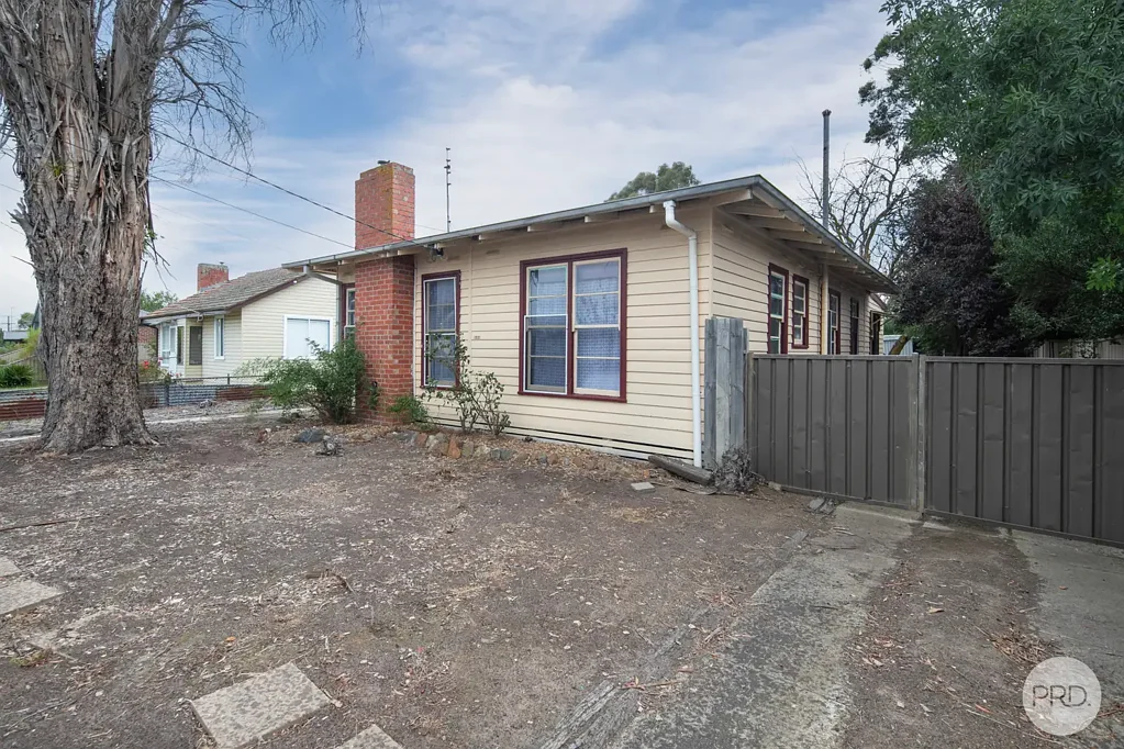 1221 Grevillea Road, Wendouree, VIC 3355