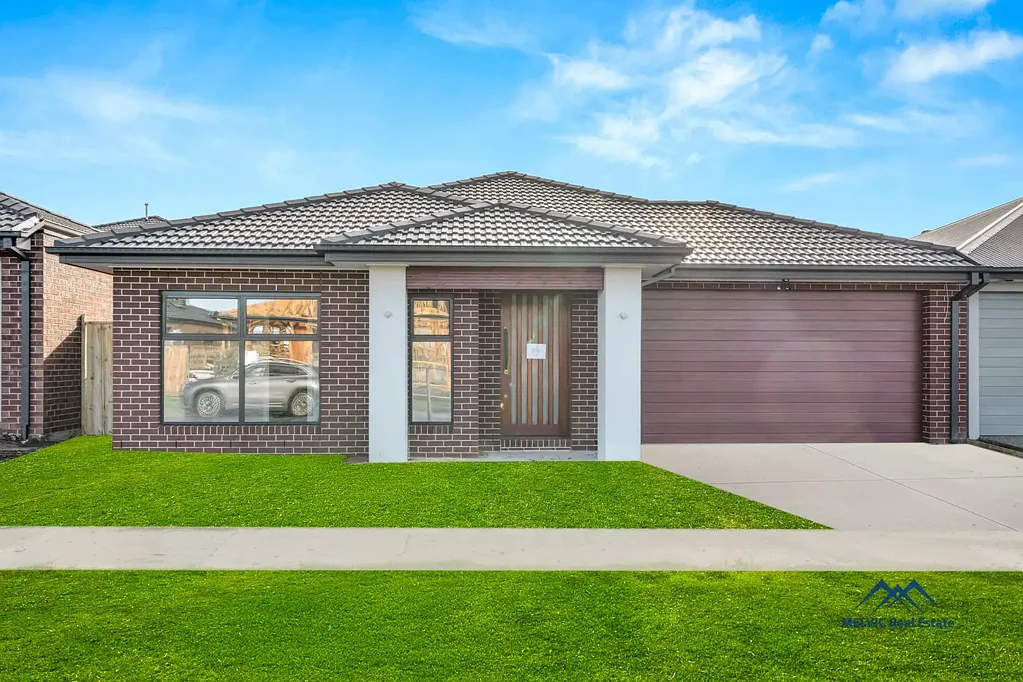 Modern Family Home in Prime Donnybrook Location