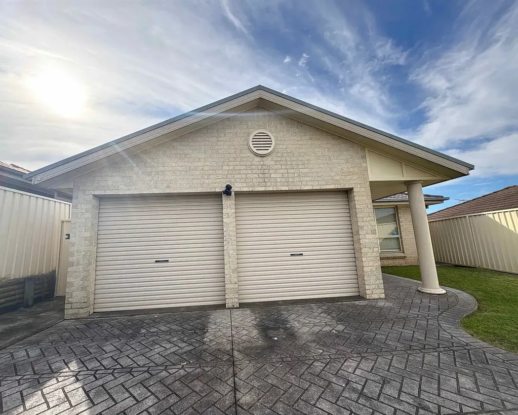 Large 4bedroom house ducted Air conditioner