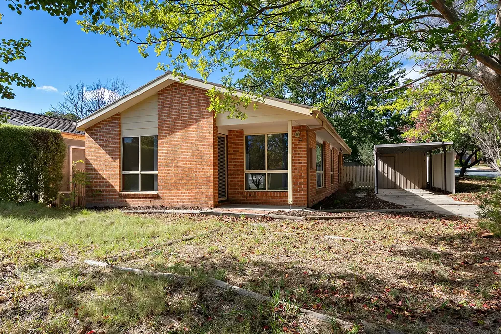 4 Burhop Close, Theodore, ACT 2905