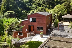 23F Kennedy Grove, Stokes Valley