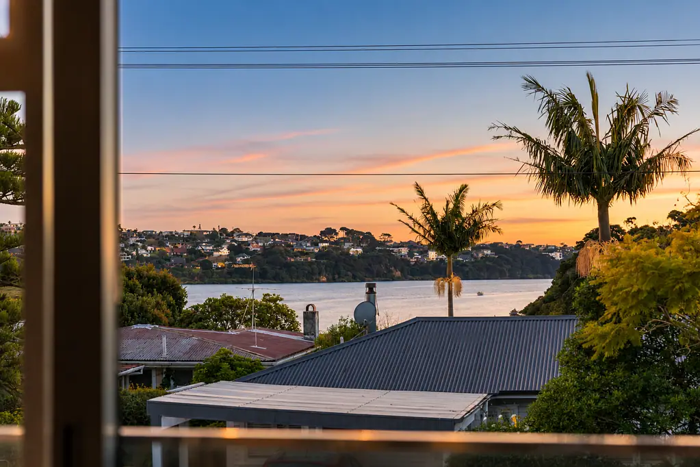 Te Atatu Peninsula 4房  Motivated Vendors - Your Offer Could Secure It
