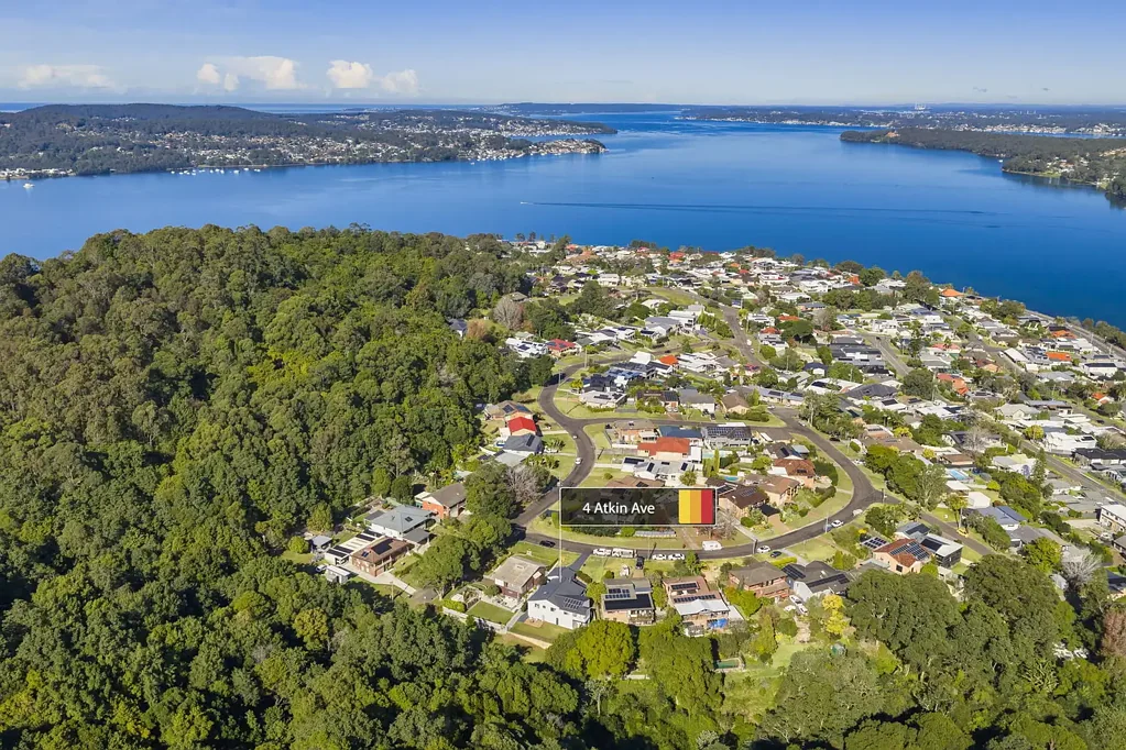 Speers Point 3બેડરૂમ Elevated, Renovated and Backed by the Bush - Speers Point at Its Best