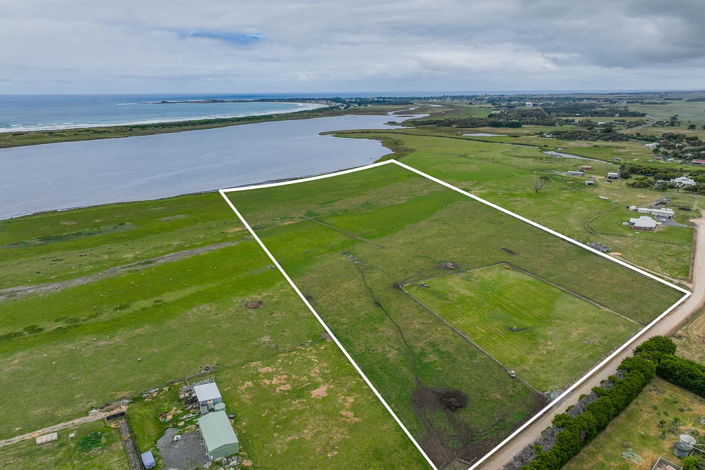 Rosebrook Exclusive waterfront living awaits
