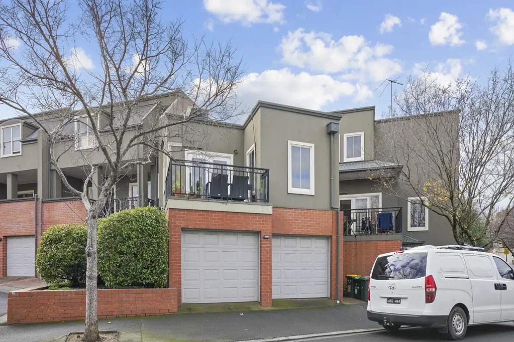 Spacious and Stylish in the Ultimate Lifestyle Position