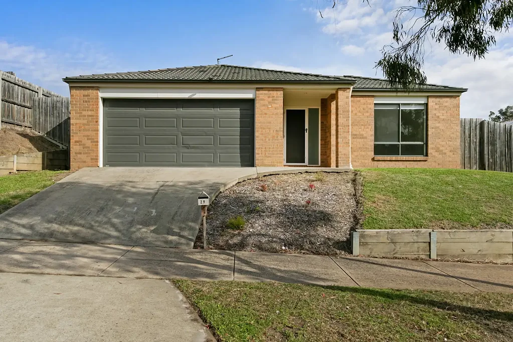 29 Churinga Dr, Churchill, VIC 3842