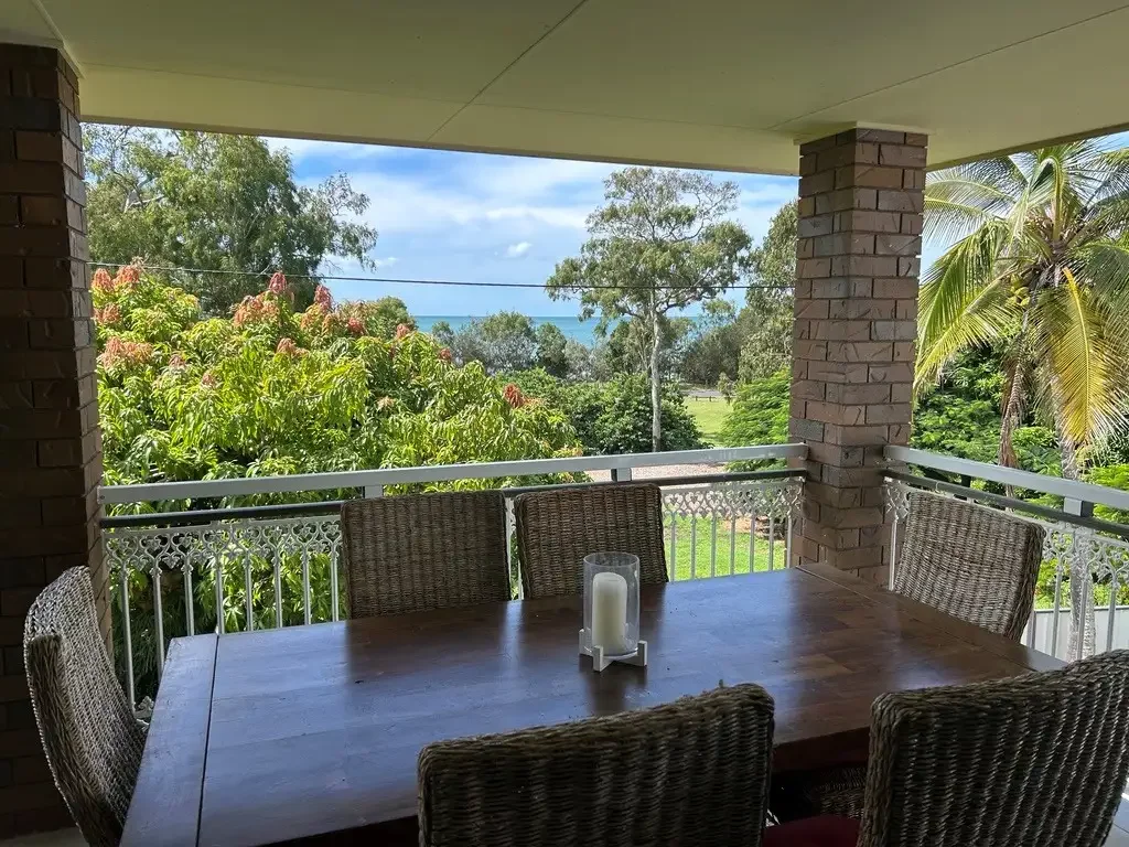 ENJOY THE SEAVIEWS FROM THIS ELEVATED BLOCK