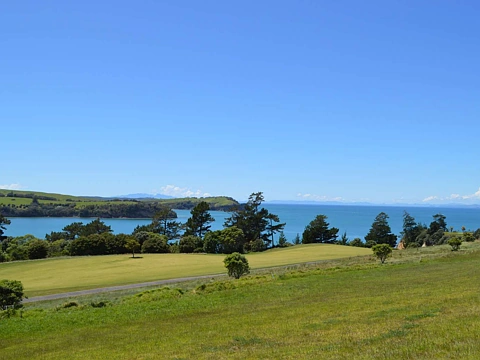 Gulf Harbour  Prime Opportunity in Exclusive Pacific Cliffs