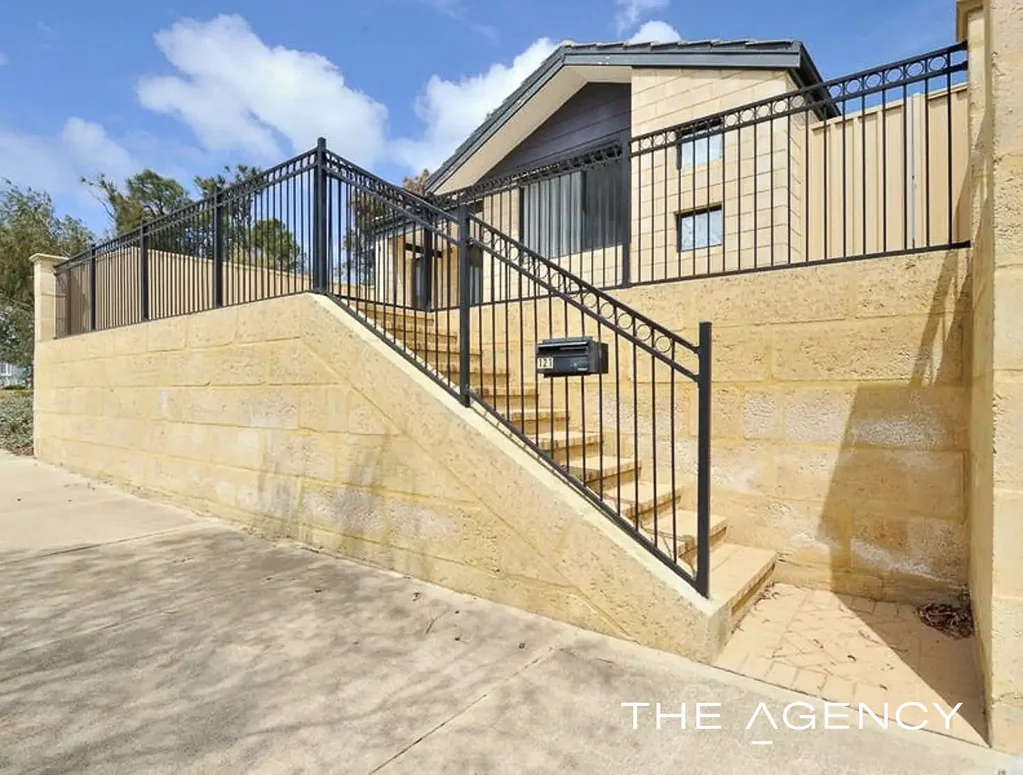 Bertram 3 Slaapkamer 3 Bedrooms + Study | Space, Comfort & Exceptional Convenience