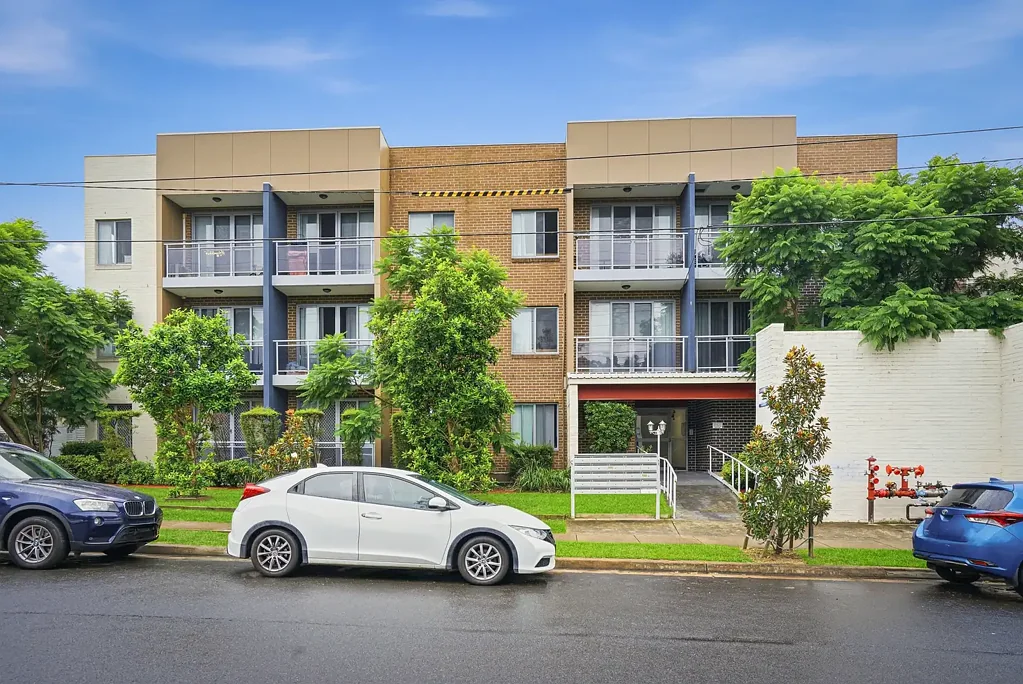 Wentworthville 3部屋 Sunlit North-East Facing Apartment in Ultra-Convenient Location