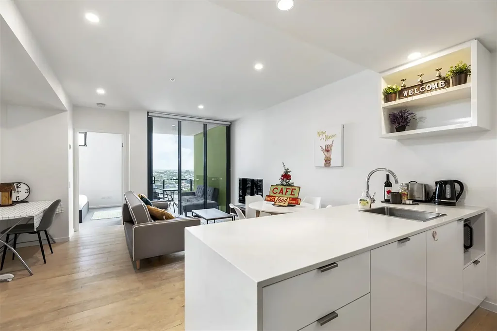 Deposit Taken Furnished apartment in South Brisbane